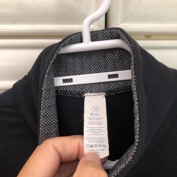 Ivivva by Lululemon girlโs sweater/jacket ๐ - Picture 10 of 11